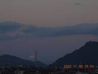 001 月の出と岐阜城.jpg